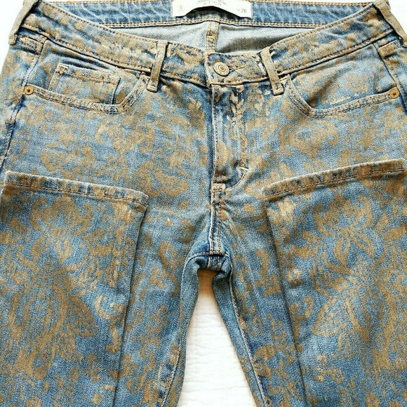 Abercrombie 28 6 Gold Embossed Jeans 29in. Inseam - Picture 8 of 8